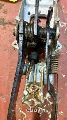 Ensemble de boîte à pédales de frein et d'embrayage VW T25 T3 Volkswagen RHD 251721111B