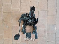 Ensemble de boîte d'assemblage d'embrayage hydraulique de pédale de frein VW Passat B4 02A LHD