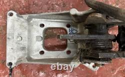 Ensemble de boîte de pédale de frein et d'embrayage VW T25 T3 Volkswagen LHD 251721111B