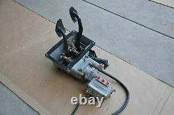 Ferrari 348 Embrayage De Frein Boîte De Pédale De Frein Hydraulique Maître De Frein Cylindre Wiper Oem