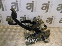 Kia Carens 2005 Boîtier de pédale de frein et d'embrayage