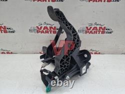 Maître Movano NV400 Boîte à Pédales avec Cylindre Maître d'Embrayage (2010-Présent) 8200672371