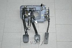 Maserati 3200 Padal Brake Pedal Clutch Gas Pedalgestell Pedal Support Box