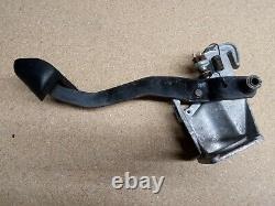 Mercedes W123 Embrayage / Bracket D'assemblage De Pédale De Frein 1232940501