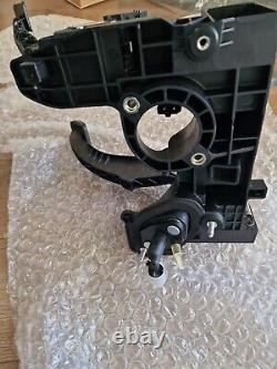 Oem Vauxhall Astra J Frein Et Embrayage Pedal Box Assemblage Complet Nouveau 39032860