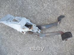 VW T25 T3 Boîte de Pédale de Frein Servodirection Hydraulique Contrôles 251721111B